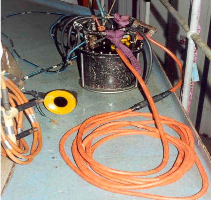 Prods and Encircling Coils used for underwater MPI