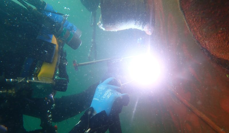 Thai Subsea diver welding underwater